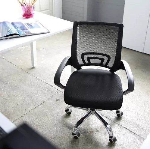 Silla de oficina Mesh Relan ergonómica giratoria color negro